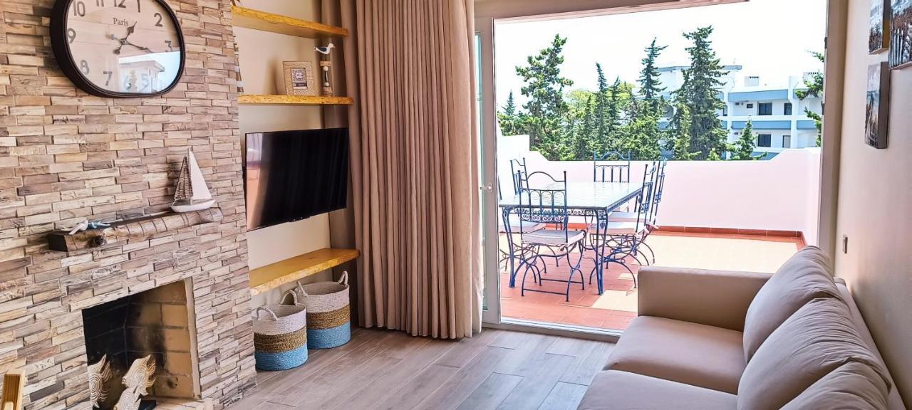 Apartamento Blue & Yellow Penthouse With Terrace At Balaia Mar