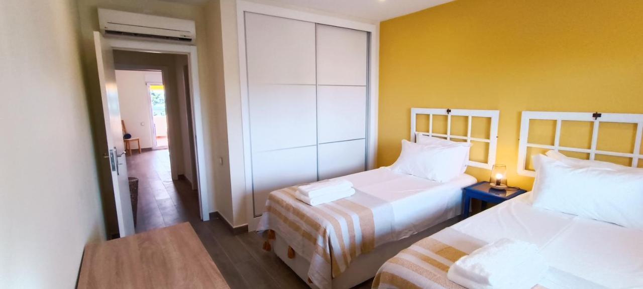 Blue & Yellow Penthouse With Terrace At Balaia Mar Apartamento *