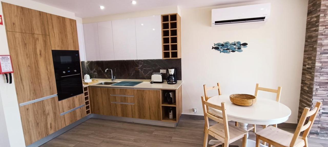 Blue & Yellow Penthouse With Terrace At Balaia Mar Apartamento Albufeira