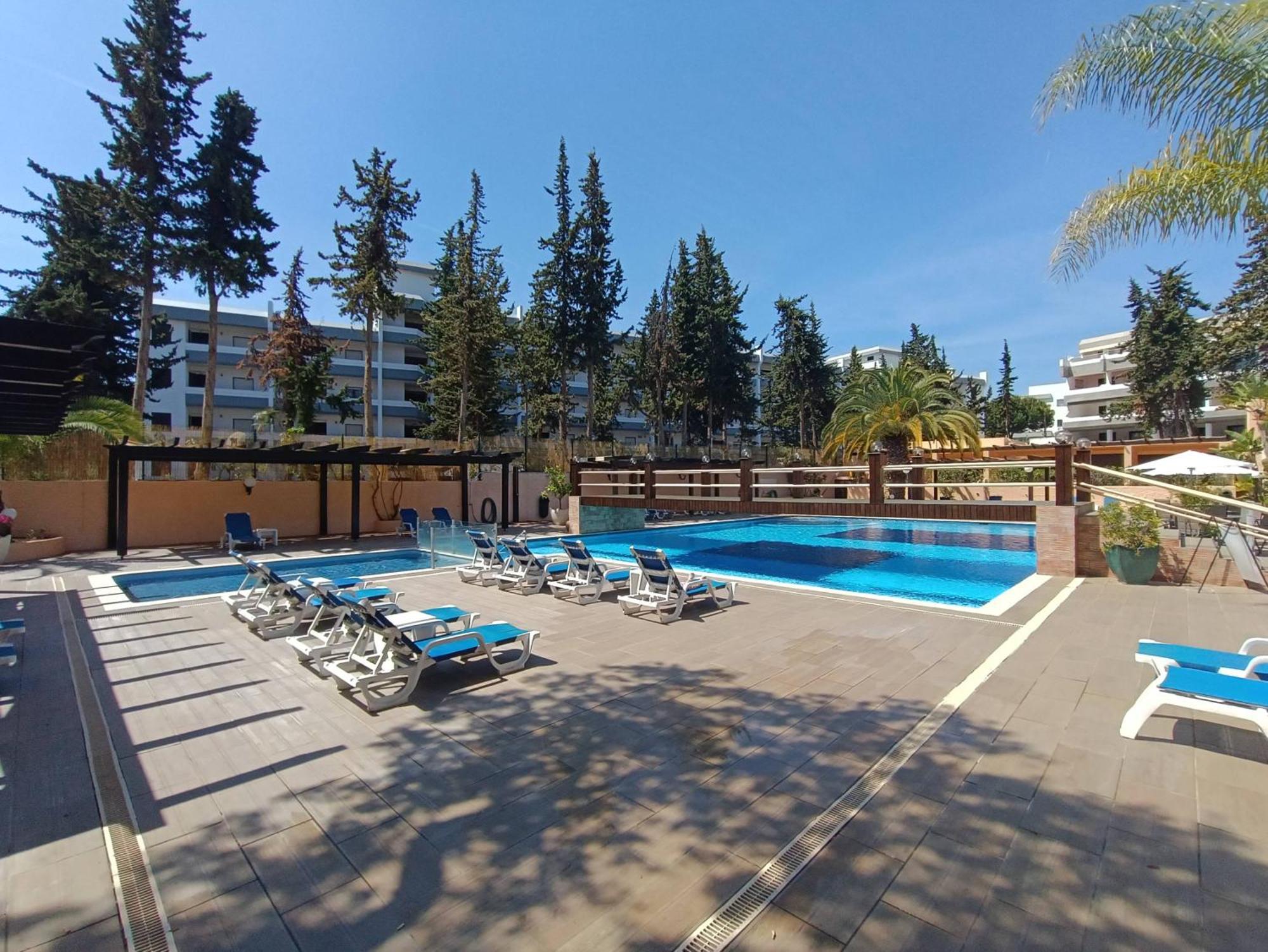 Blue & Yellow Penthouse With Terrace At Balaia Mar Apartamento